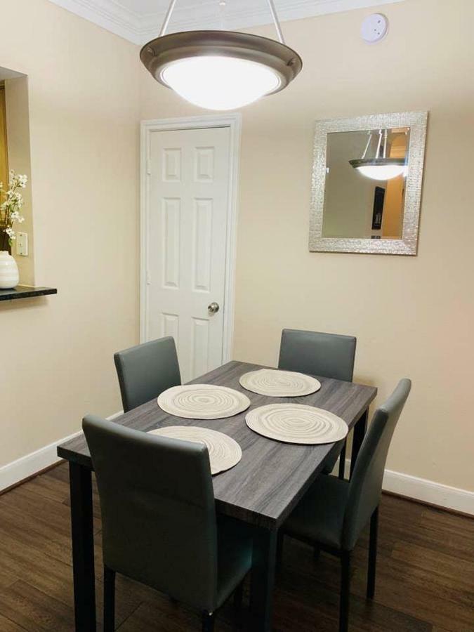 Cozy Home Near Med Center, Nrg, Galleria & Dtown Houston Exterior foto
