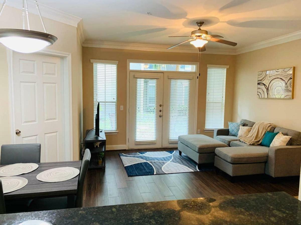 Cozy Home Near Med Center, Nrg, Galleria & Dtown Houston Exterior foto